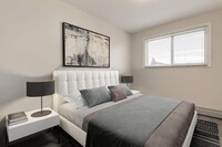 Jason Apartments in Medicine Hat, AB - Building Photo - Building Photo