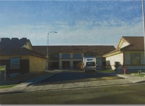 151-161 Dancing Bear Blvd in Winnemucca, NV - Building Photo - Building Photo