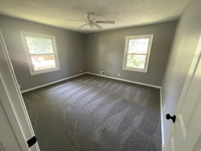 106 W 8th St in Kearney, MO - Building Photo - Building Photo