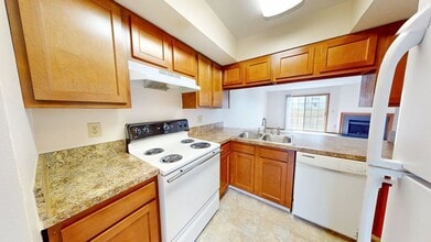 5917 Shadow Lake Cir in Columbus, OH - Building Photo - Building Photo