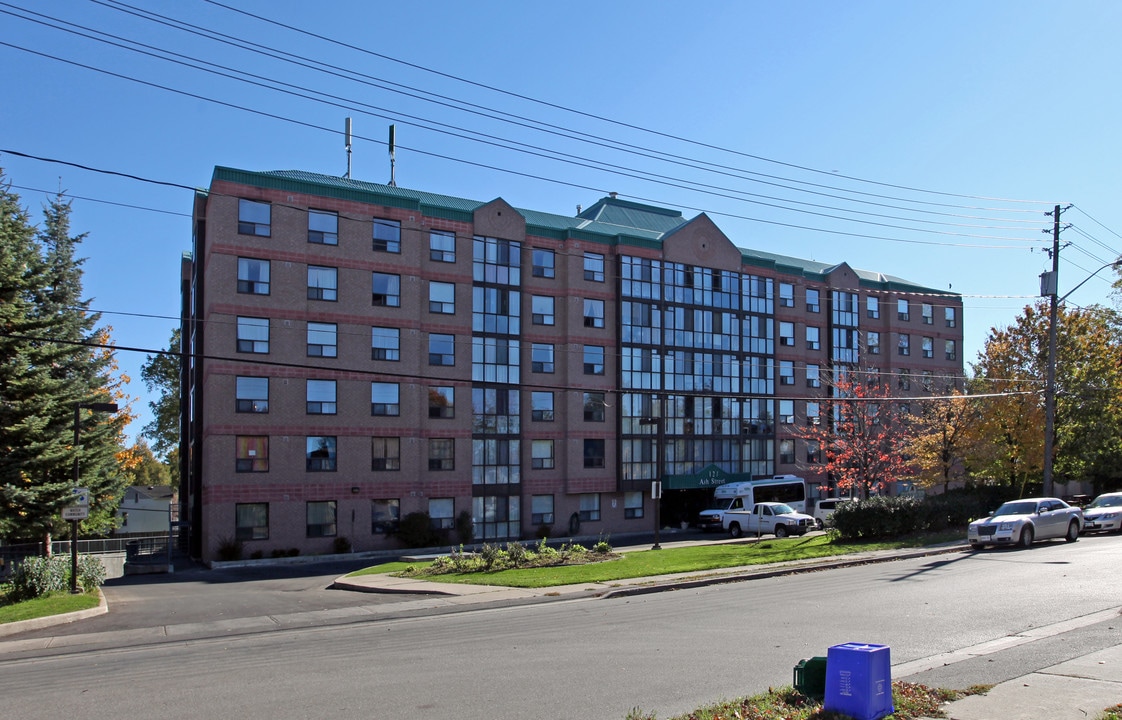 Marigold Co-operative Homes in Whitby, ON - Building Photo