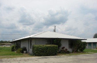 314 NW Garden Pl in Belle Glade, FL - Foto de edificio - Building Photo