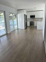 11705 NW 12th St, Unit A301-101 in Pembroke Pines, FL - Building Photo