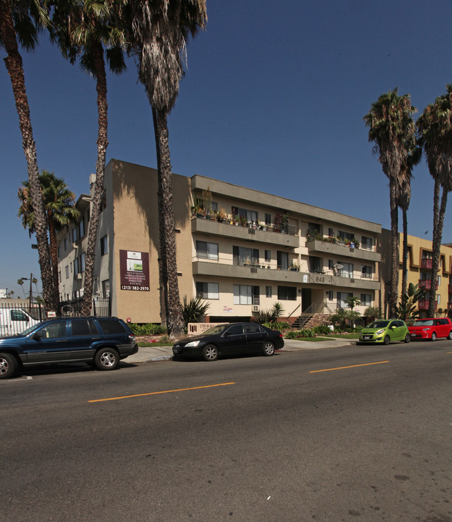 City Place Apartments in Los Angeles, CA - Building Photo - Building Photo