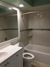 140 Longfield Ct in East Brunswick, NJ - Building Photo - Building Photo