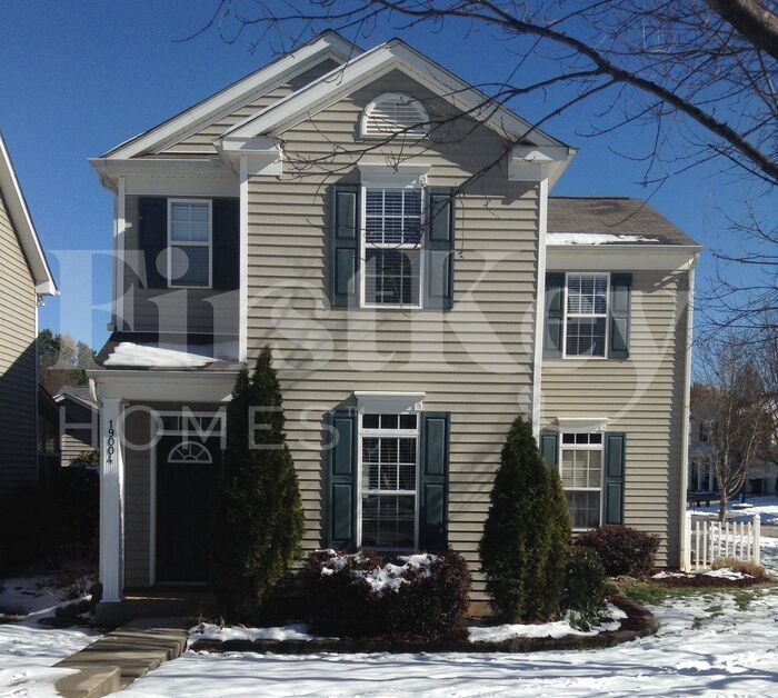 19004 Long Pond Ln in Cornelius, NC - Foto de edificio