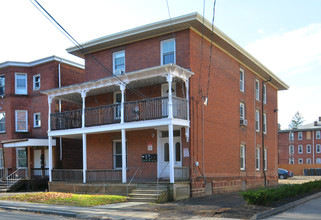 251 Lawrence St in Hartford, CT - Building Photo - Building Photo