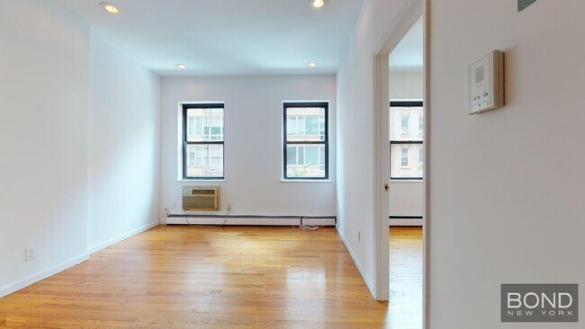 249 E 53rd St in New York, NY - Building Photo - Building Photo