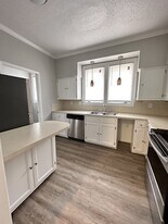 208 Forest View Ct in Winston-Salem, NC - Building Photo