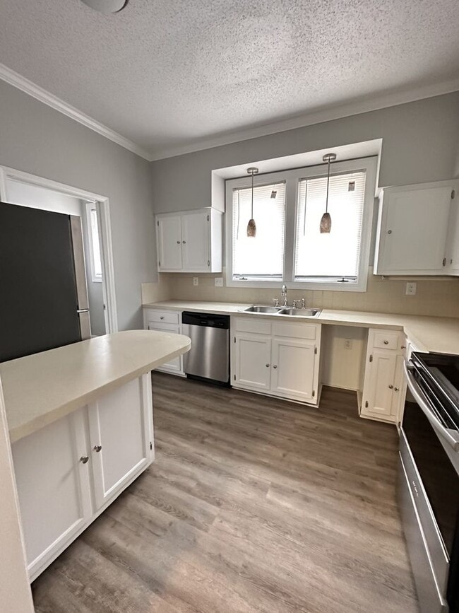 property at 208 Forest View Ct