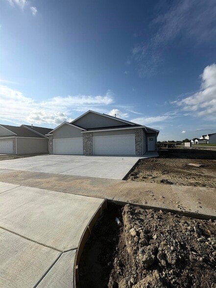 12950 E Blake St in Wichita, KS - Building Photo - Building Photo