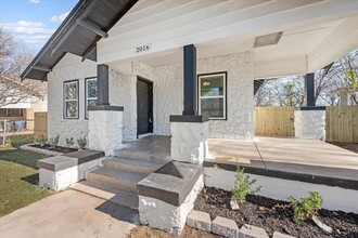 2016 Market Ave in Fort Worth, TX - Building Photo - Building Photo