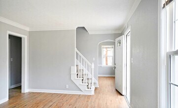 1203 E 80th St in Kansas City, MO - Foto de edificio - Building Photo