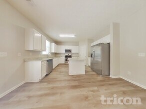 2345 Village Green Dr in Fairburn, GA - Building Photo - Building Photo