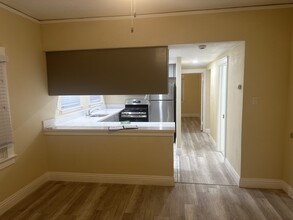 2724 H St, Unit A in Sacramento, CA - Building Photo - Building Photo