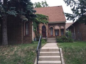 3912 W Roberts St in Milwaukee, WI - Building Photo