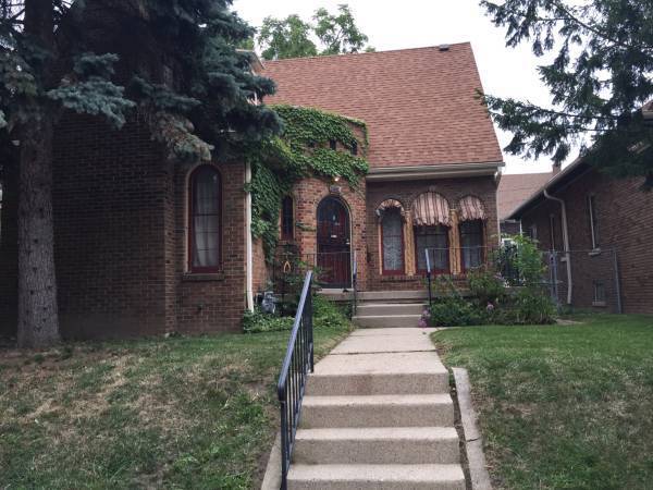 property at 3912 W Roberts St