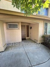 3718 Bella Cruz Ct in Carmichael, CA - Building Photo - Building Photo