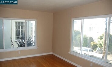 654 Beacon St in Oakland, CA - Building Photo - Building Photo