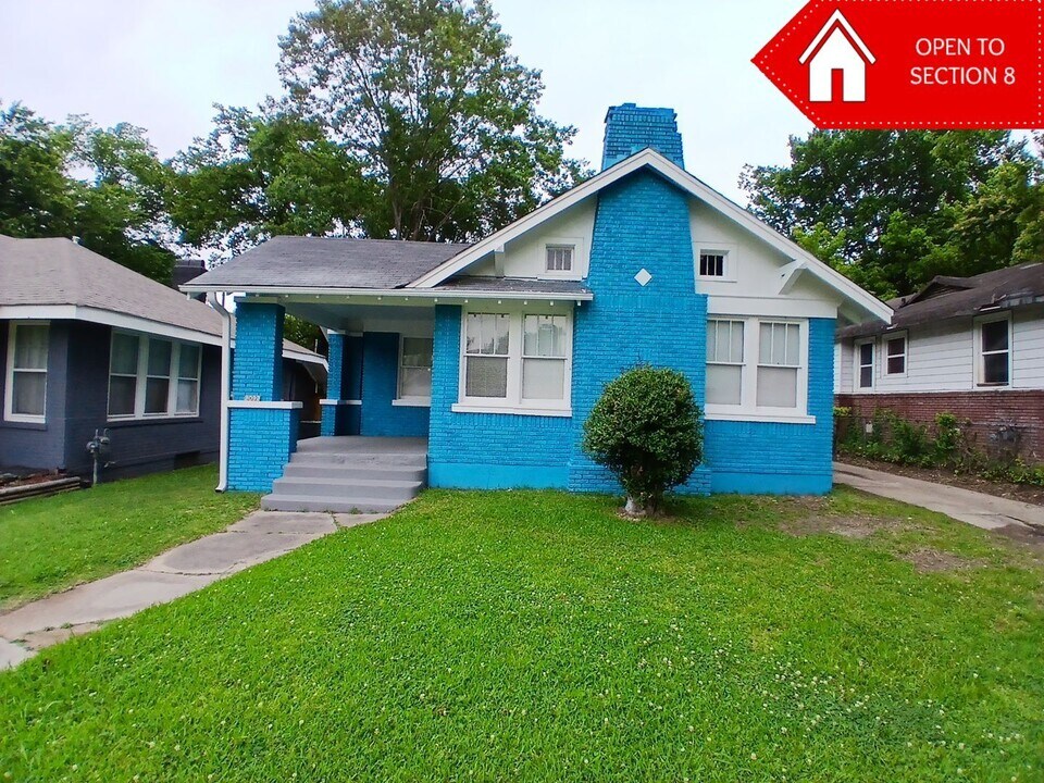 2092 E McLemore Ave in Memphis, TN - Building Photo