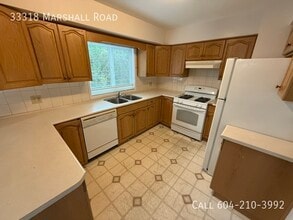 33318 Marshall Rd in Abbotsford, BC - Building Photo - Building Photo