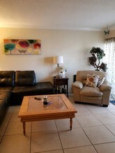 725 Hummingbird Way-Unit -105 in North Palm Beach, FL - Building Photo - Building Photo