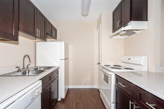 13949 Bammel North Houston Rd in Houston, TX - Building Photo - Building Photo