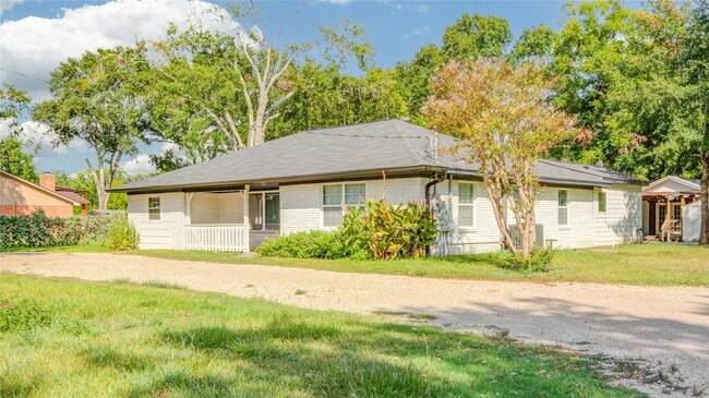 25203 Lakeview Rd in Katy, TX - Building Photo - Building Photo