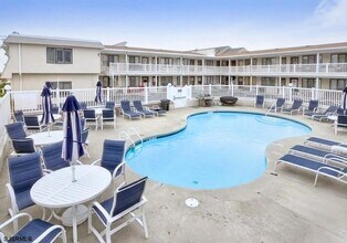 9415 Pacific Ave in Margate City, NJ - Foto de edificio - Building Photo