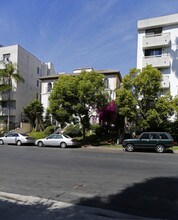 543 S St Andrews Pl in Los Angeles, CA - Foto de edificio - Building Photo