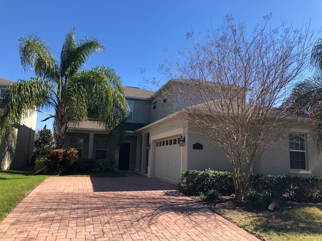 15192 Evergreen Oak Loop