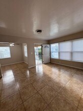 2114 Brundage Ln in Bakersfield, CA - Building Photo - Building Photo