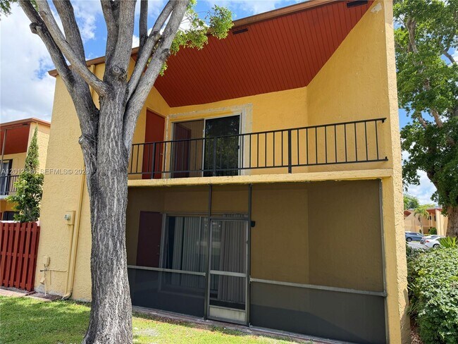 13711 SW 84th St in Miami, FL - Building Photo - Building Photo