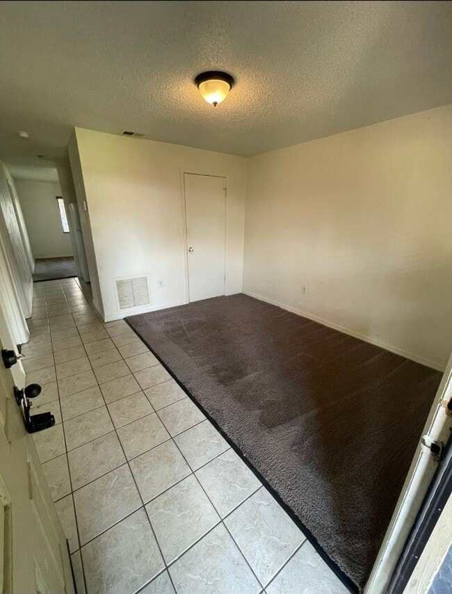 1828 S Clyde Morris Blvd in Daytona Beach, FL - Building Photo - Building Photo