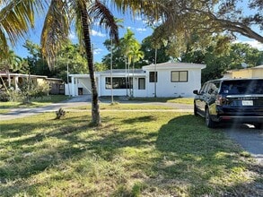 12615 N Miami Ave in North Miami, FL - Building Photo - Building Photo