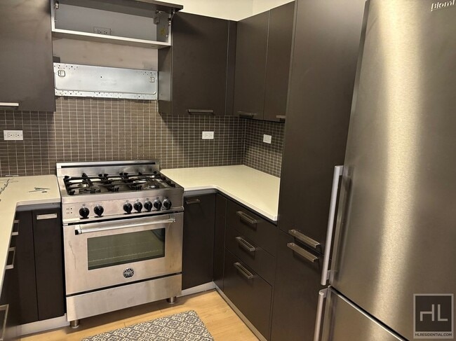 East 39th Street in New York, NY - Building Photo - Building Photo