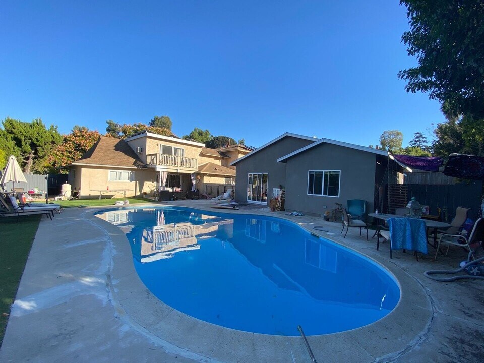 4812 Campanile Dr in San Diego, CA - Building Photo