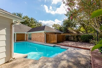 12007 Cedar Pass Dr in Houston, TX - Building Photo - Building Photo