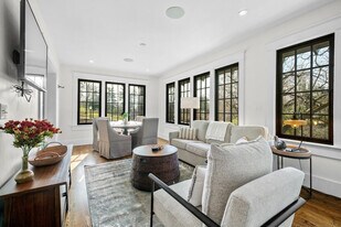 318 E Dickson St in Fayetteville, AR - Building Photo