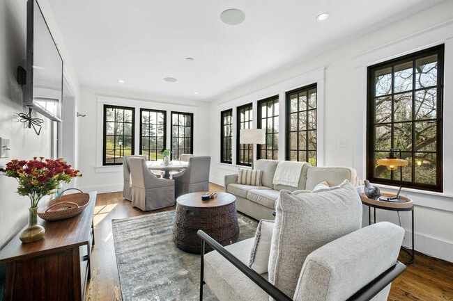 property at 318 E Dickson St