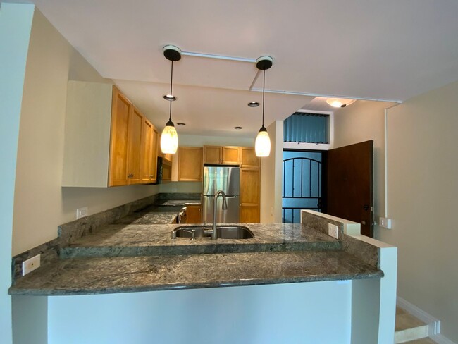 1030 Aoloa Pl in Kailua, HI - Building Photo - Building Photo