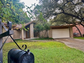 11110 Whisper Hollow in San Antonio, TX - Building Photo - Building Photo