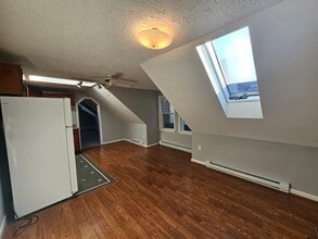 12 South St in Milford, NH - Building Photo - Building Photo