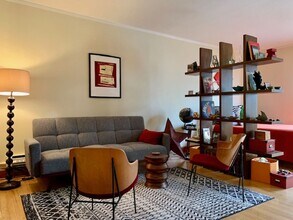 Sir Lancelot Apartments in Seattle, WA - Building Photo - Interior Photo