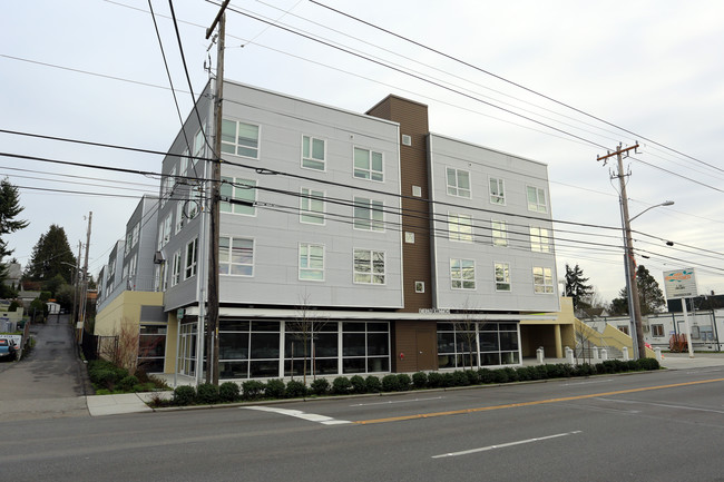 Emerald City Commons in Seattle, WA - Foto de edificio - Building Photo