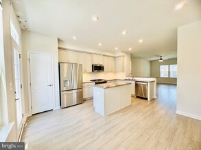 18374 Reaper Hl Ct in Triangle, VA - Building Photo - Building Photo