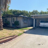 10200 Malaga Way in Rancho Cordova, CA - Building Photo