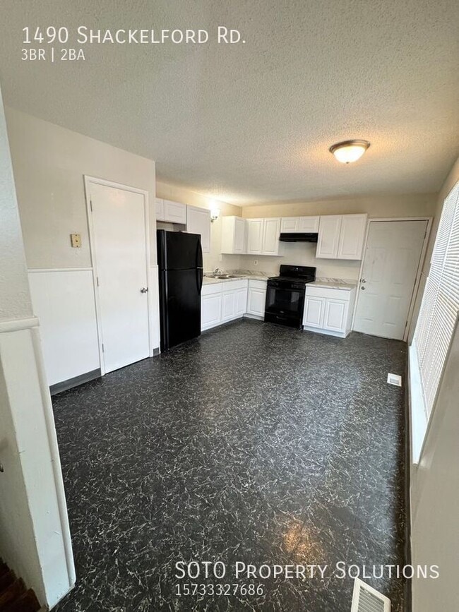 1490 Shackelford Rd in Florissant, MO - Building Photo - Building Photo
