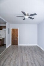 6950 N Ashland Blvd, Unit #103 in Chicago, IL - Building Photo - Building Photo