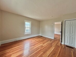 1316 S Westnedge Ave in Kalamazoo, MI - Building Photo - Building Photo